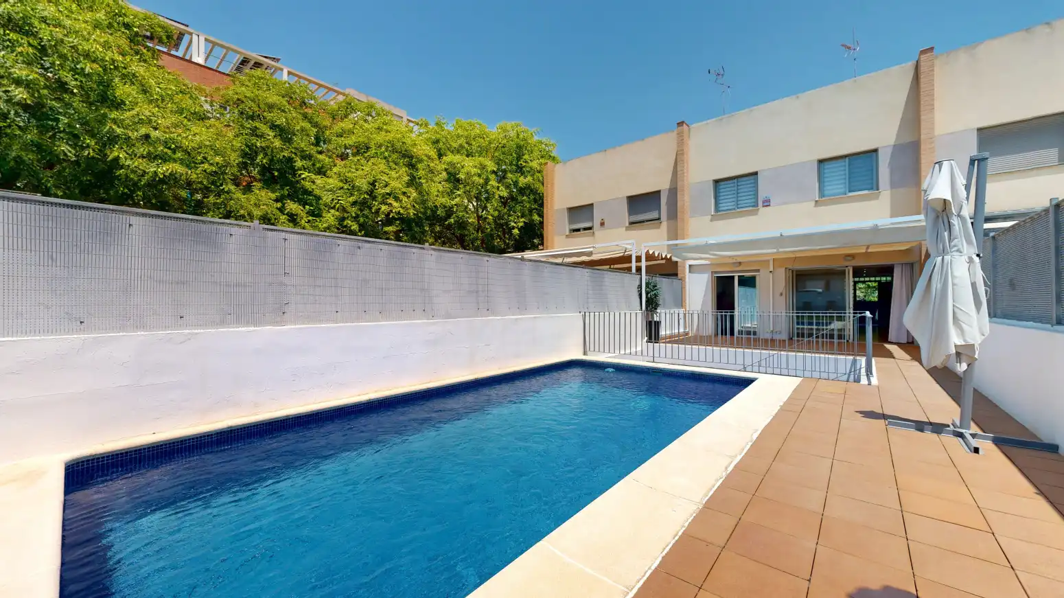 Swimming pool of Detached homes for rent in Torrent  with Air Conditioner, Heating and Private garden