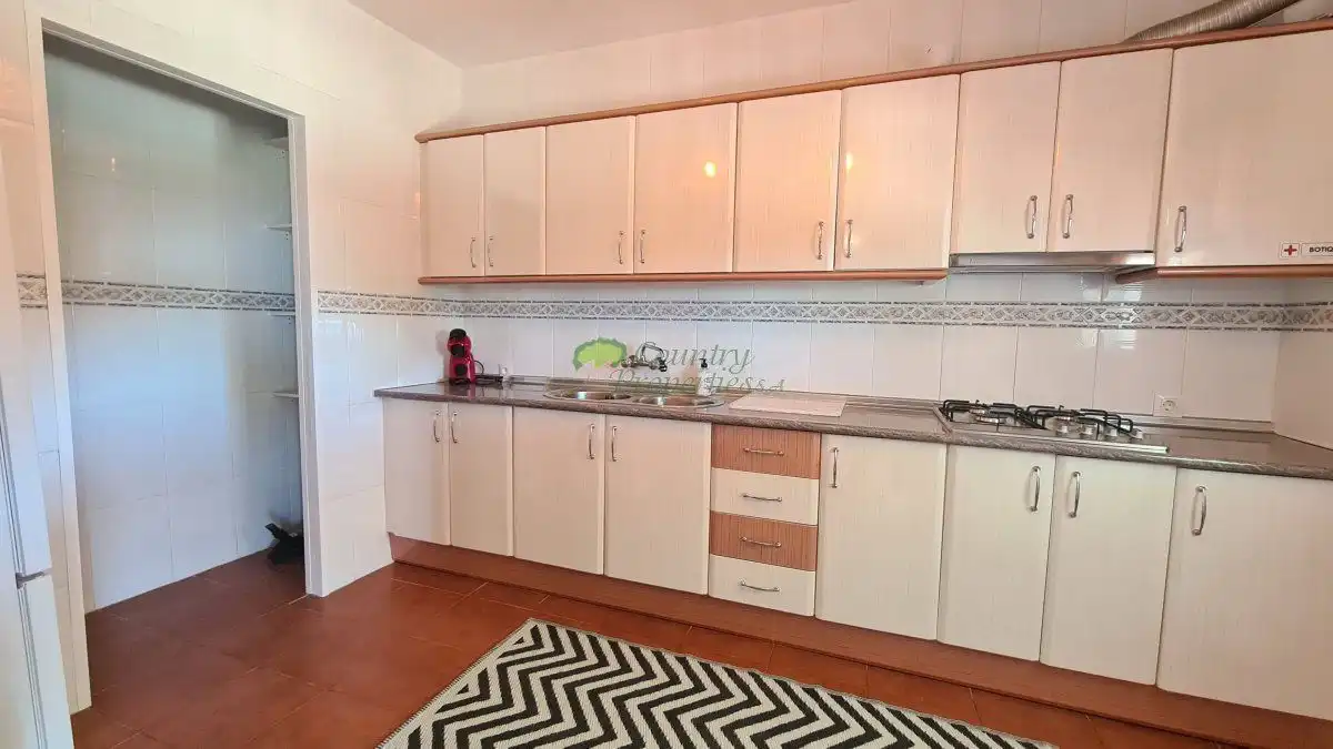Cocina de Finca rústica en venta en Vélez-Málaga con Aire acondicionado, Jardín privado y Terraza