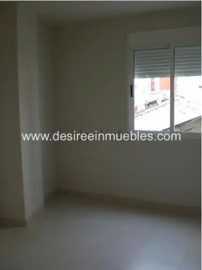 Duplexes for rent in Carrer de Pere Aleixandre, Mont-Olivet