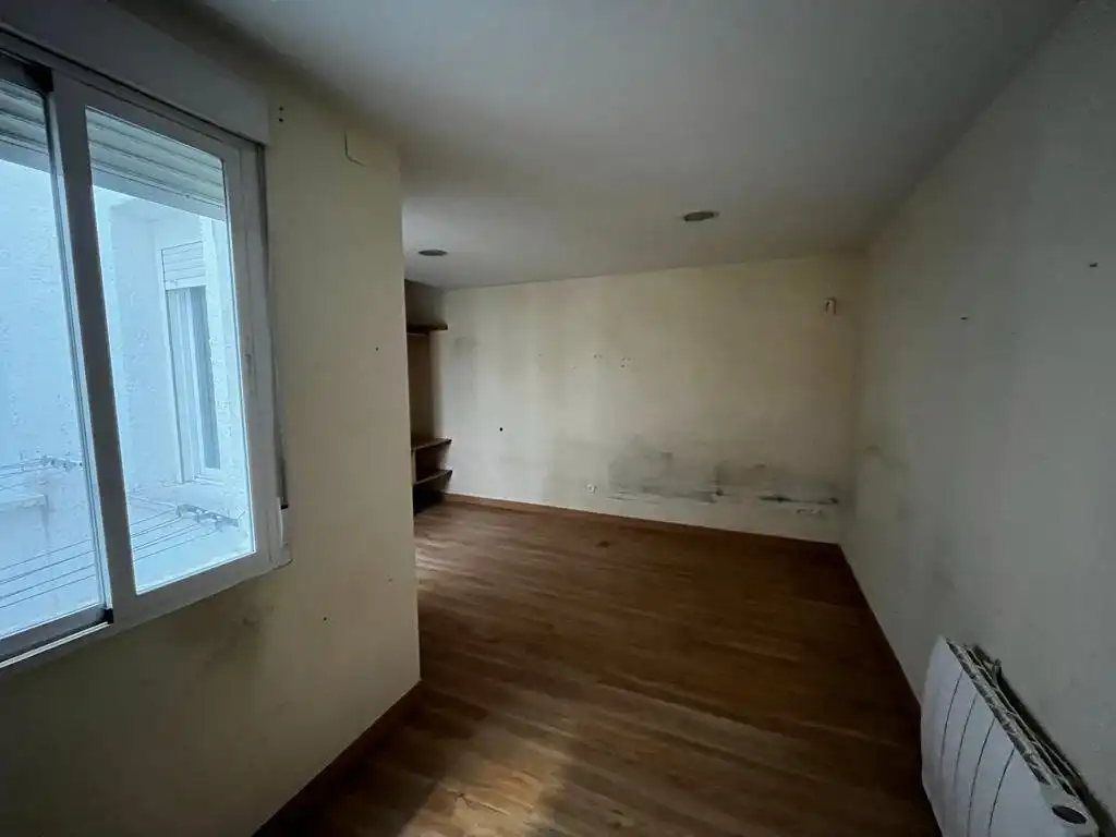 Piso en venta en Madrid con Calefacción y Alarma