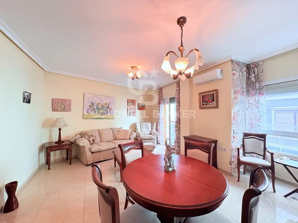 Vista exterior de Piso en venta en Valencia con Aire acondicionado, Terraza y Amueblado