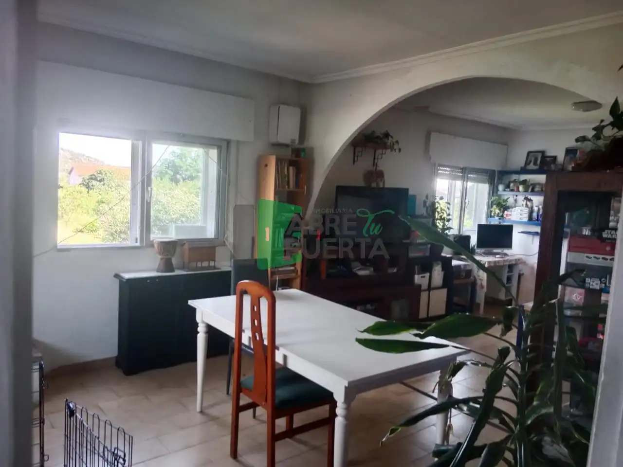 Sala de estar de Casa o chalet en venta en Leiro con Calefacción, Jardín privado y Parquet