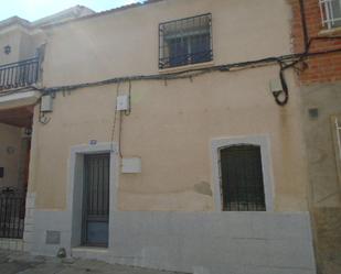 Exterior view of Single-family semi-detached for sale in Belvís de la Jara