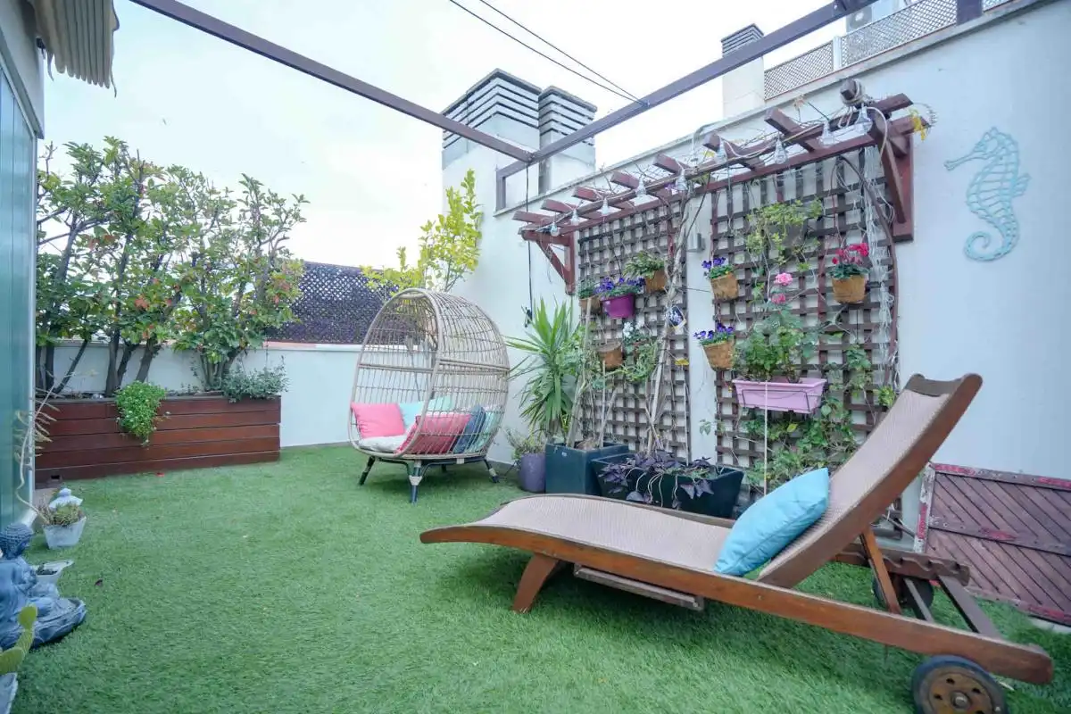 Terraza de Ático en venta en Madrid con Aire acondicionado, Calefacción y Jardín privado