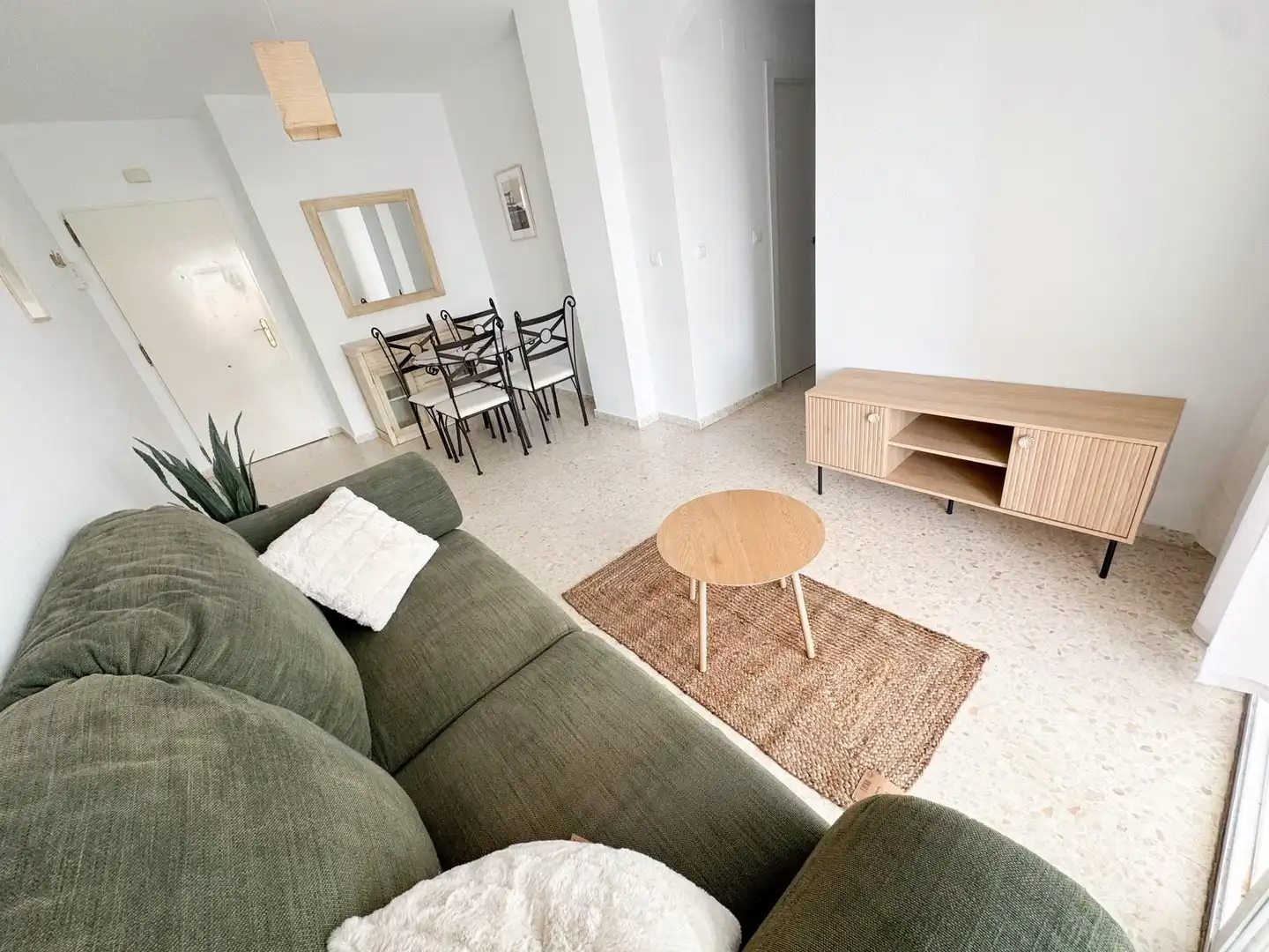 Sala d'estar de Pis en venda en El Portil amb Traster, Moblat i Balcó