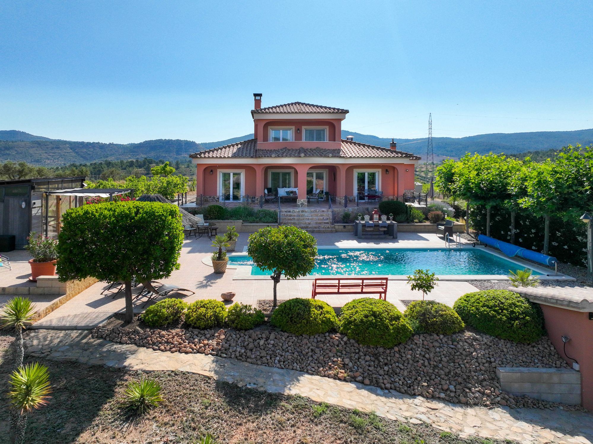Vista exterior de Casa o xalet en venda en Ayora amb Terrassa