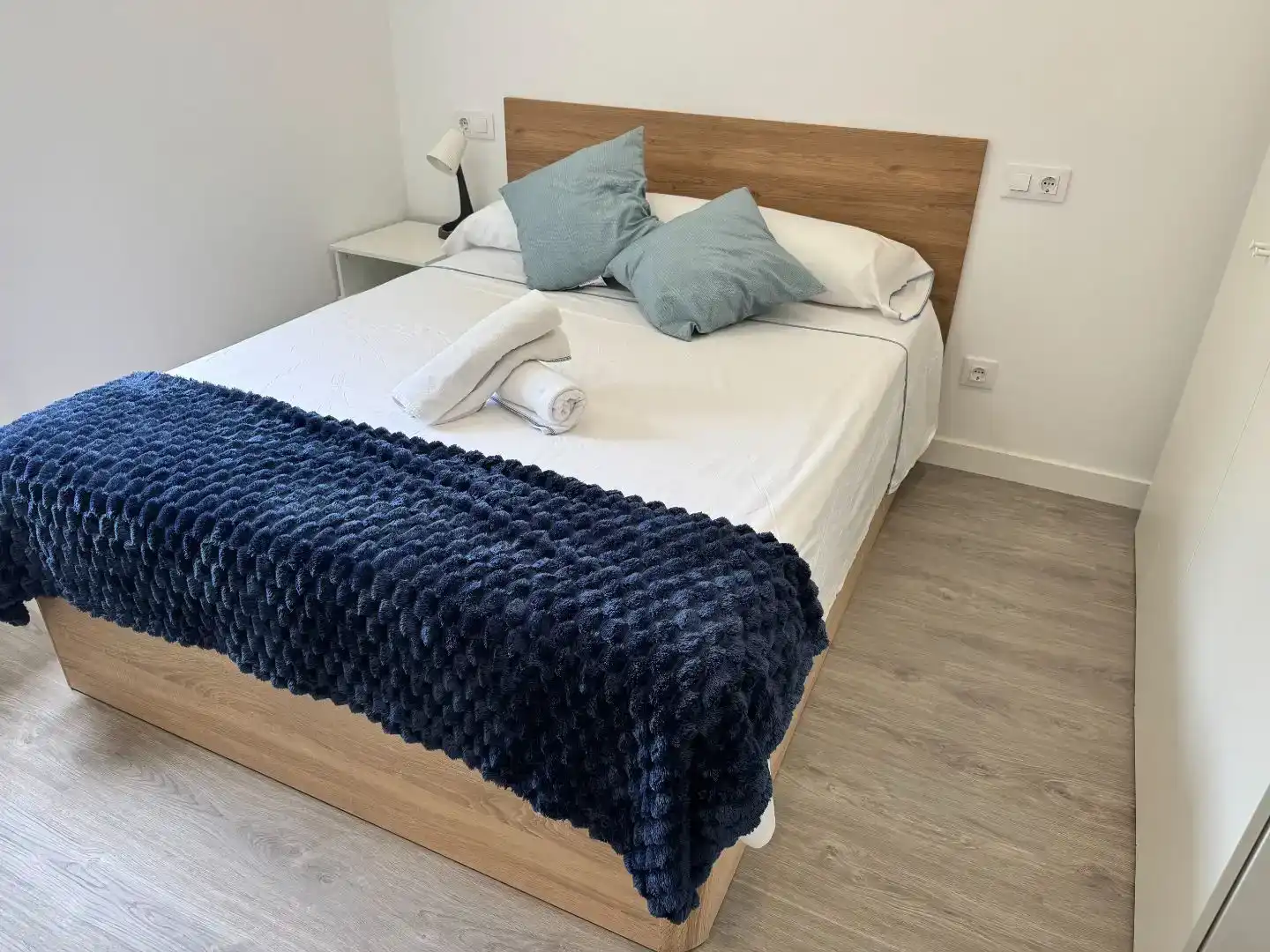 Schlafzimmer von Haus oder Chalet zur Miete in Santander mit Privatgarten, Möbliert und Ofen