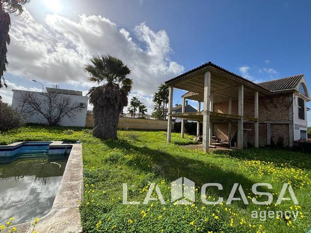 Casa adosada en Venta en Avenida de Europa