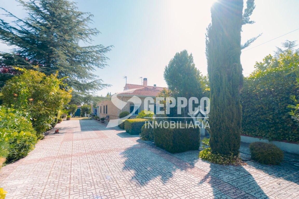 Jardín de Casa o chalet en venta en Nuevo Baztán con Calefacción y Jardín privado