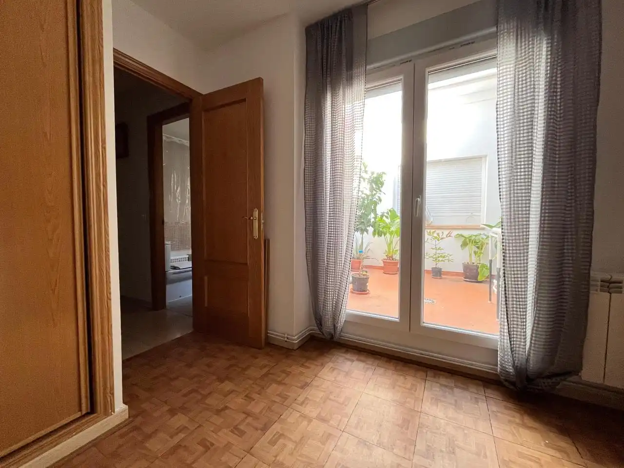 Habitación de Piso en venta en El Casar con Calefacción, Terraza y Balcón