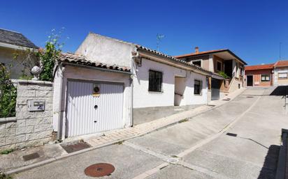 Außenansicht von Haus oder Chalet zum verkauf in Simancas