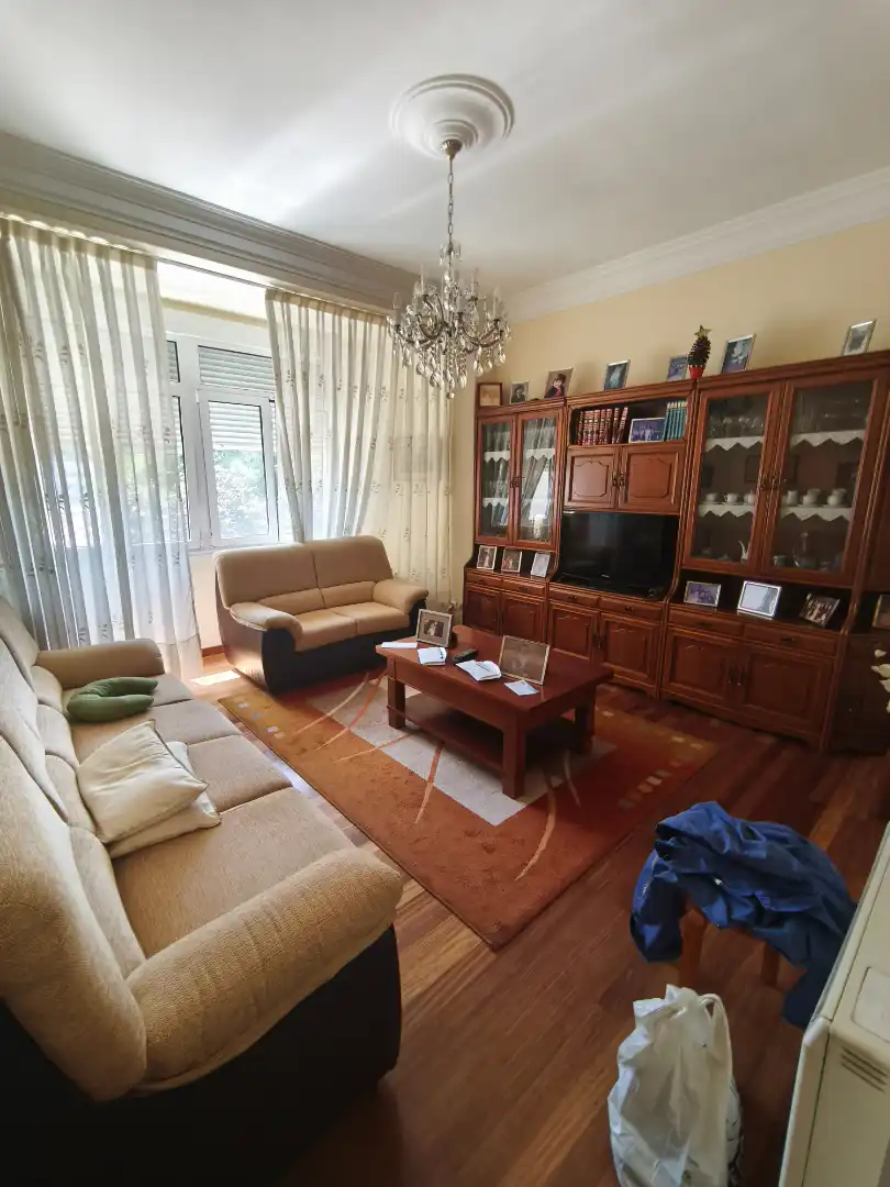 Sala de estar de Piso de alquiler en Santiago de Compostela  con Calefacción, Parquet y Amueblado
