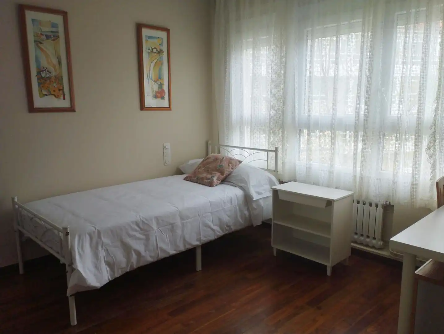 Habitación de Casa o chalet de alquiler en Oleiros con Calefacción, Jardín privado y Parquet