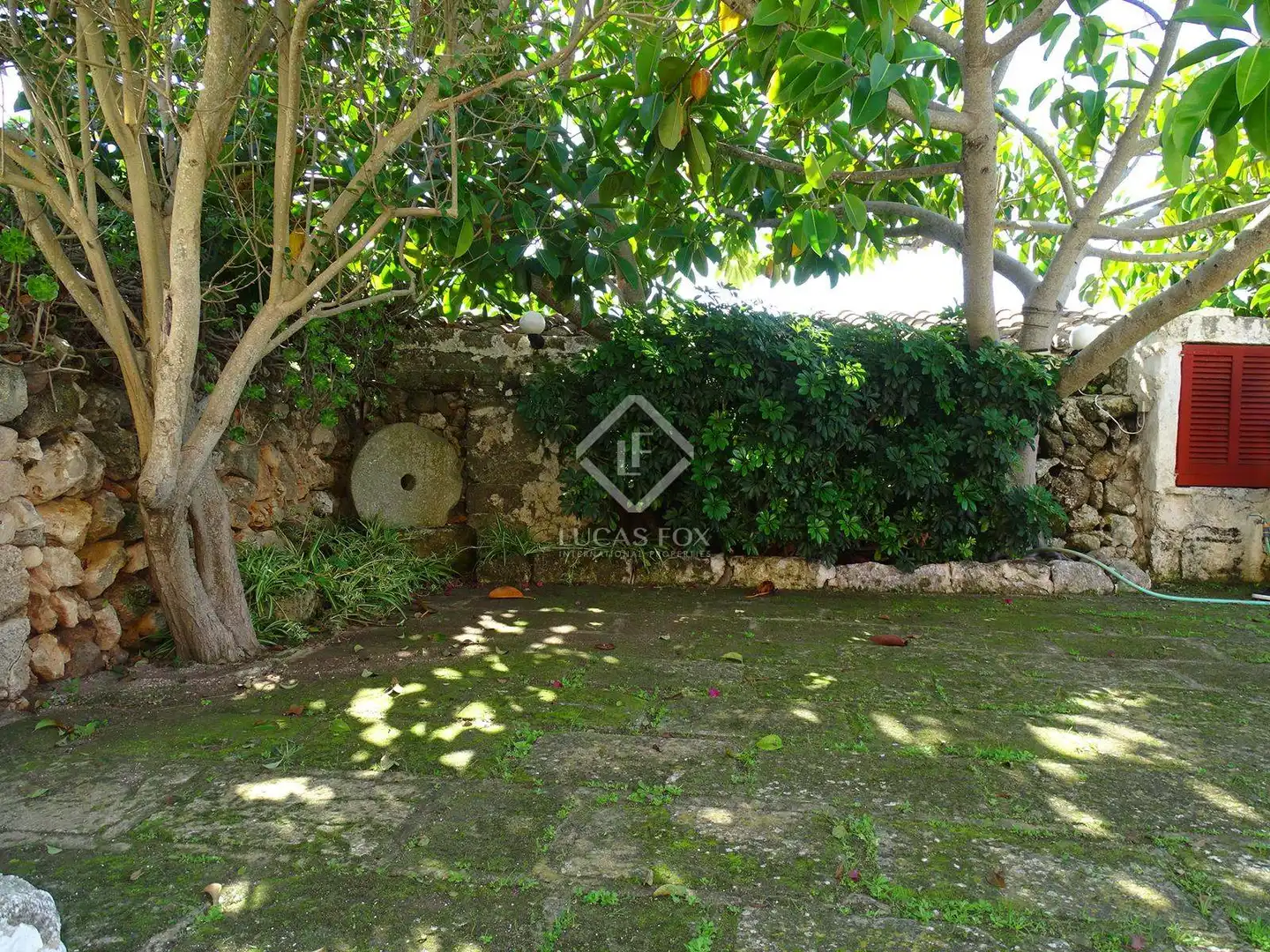 Country homes for sale in Cala Blanca