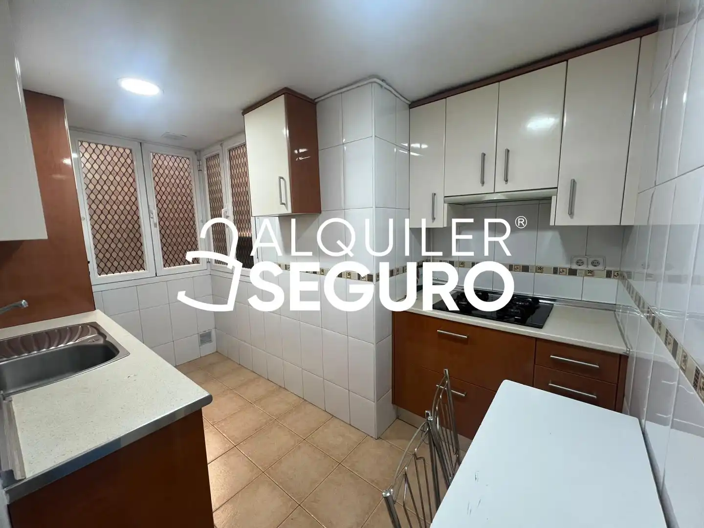 Cocina de Piso de alquiler en Madrid con Calefacción y Amueblado