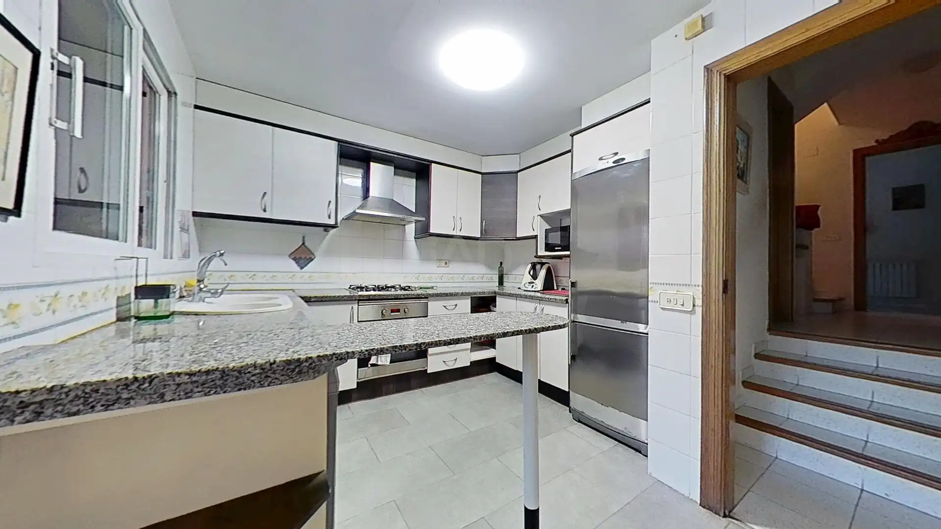 Cocina de Casa adosada en venta en Castellón de la Plana / Castelló de la Plana con Aire acondicionado, Calefacción y Terraza