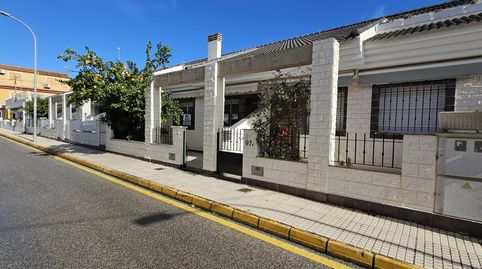 Foto 2 de Casa adosada en venta en Calle Pedro Sánchez, Torre de la Horadada, Pilar de la Horadada