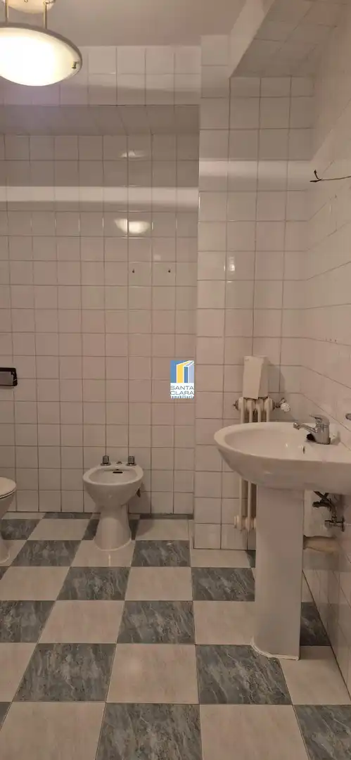 Bany de Pis en venda en Zamora Capital  amb Calefacció, Terrassa i Balcó