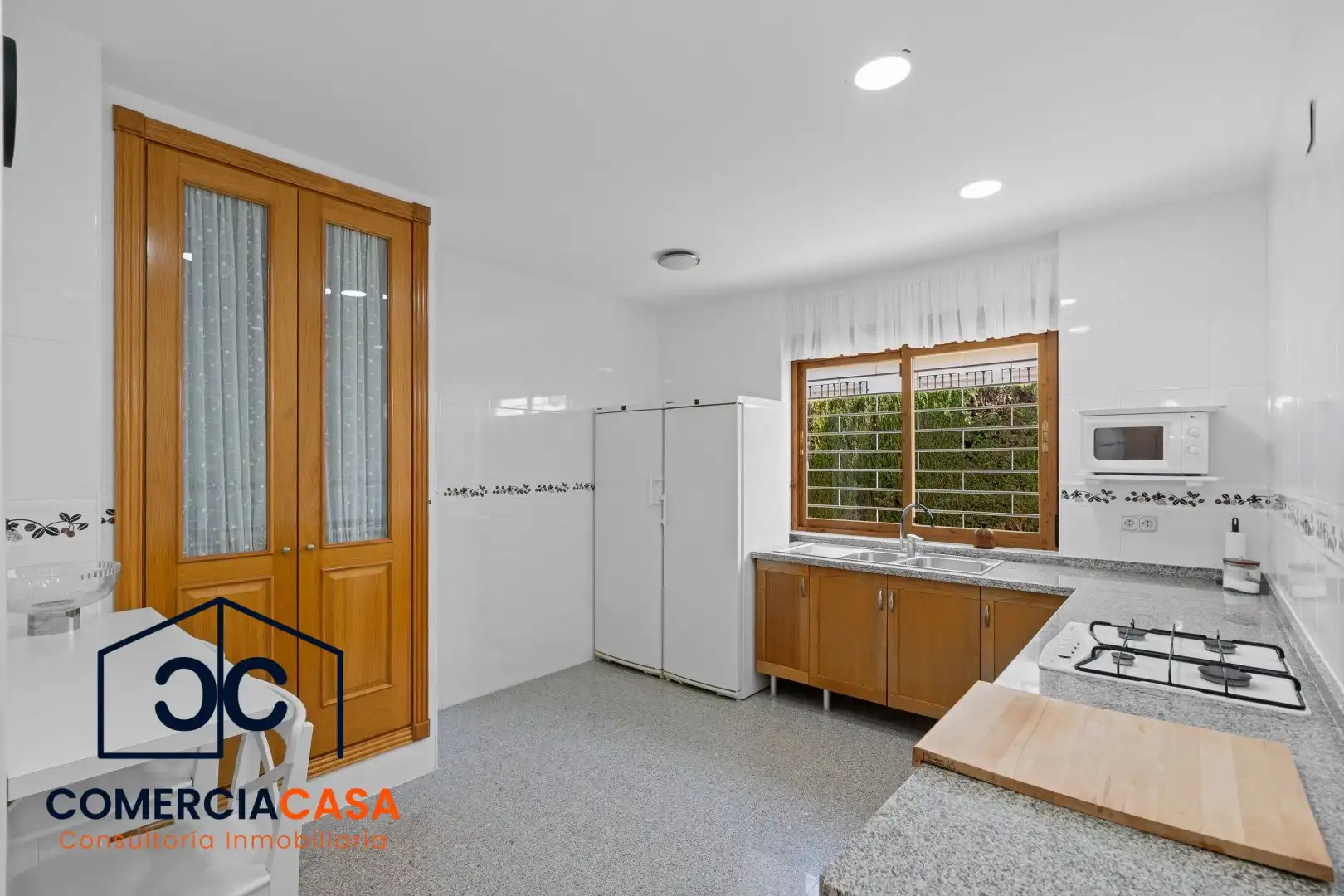 Cuina de Casa o xalet en venda en Villa de Otura amb Aire condicionat, Calefacció i Jardí privat