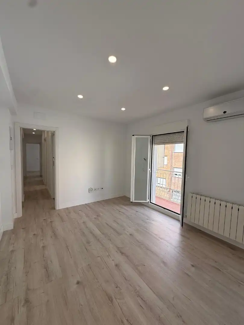Flat for sale in Calle de la Mandarina, imagen 5