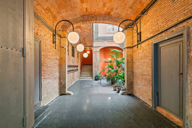 Piso en Venta en Josep Ansel Clavé en Barri Gòtic