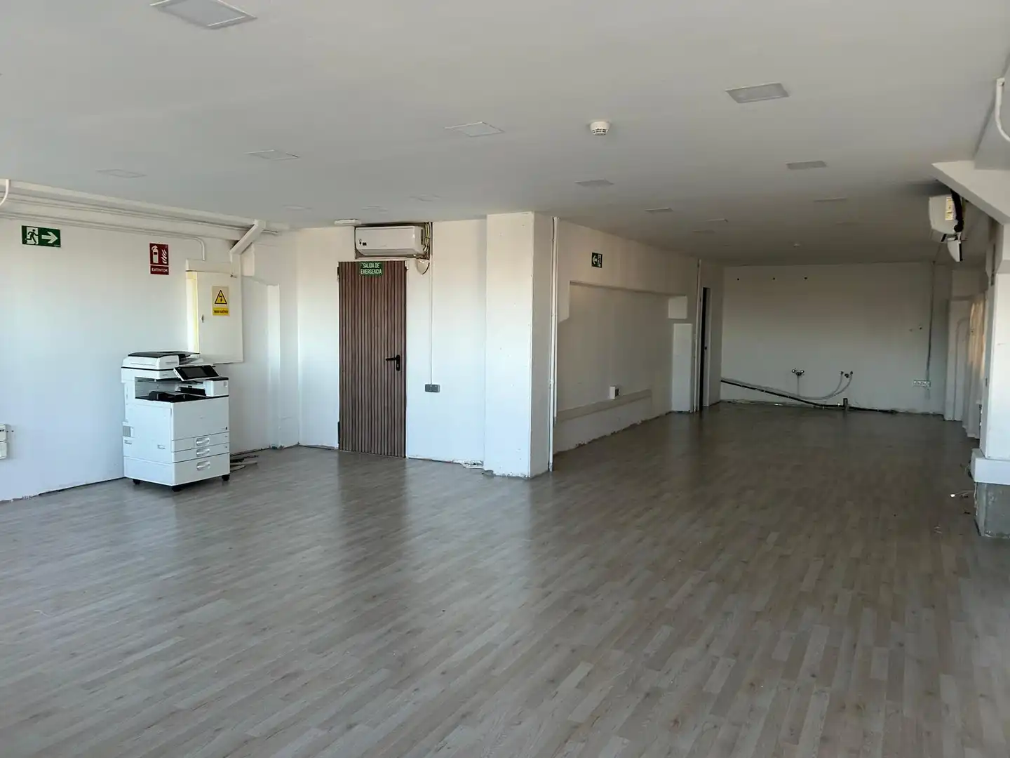 Industrial buildings for rent in Finestrelles
