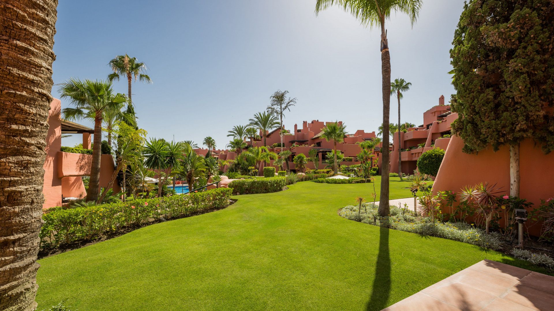 Jardí de Planta baixa en venda en Estepona amb Aire condicionat, Terrassa i Traster