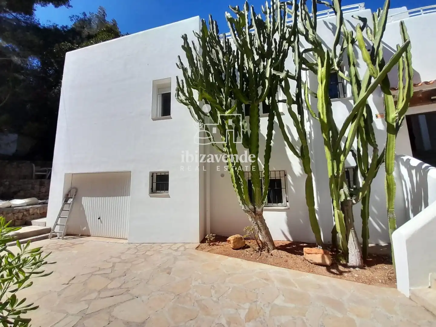 Vista exterior de Casa o xalet en venda en Santa Eulària des Riu amb Aire condicionat, Calefacció i Piscina