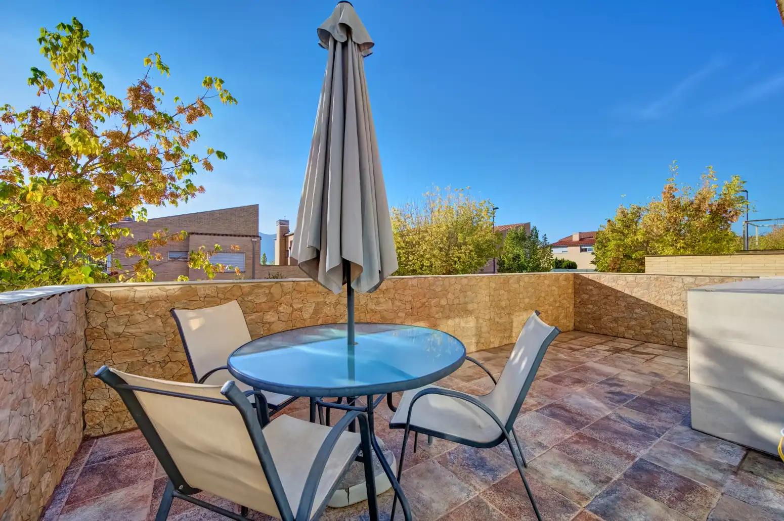 Terrace of Detached homes for sale in Beriáin, Navarra