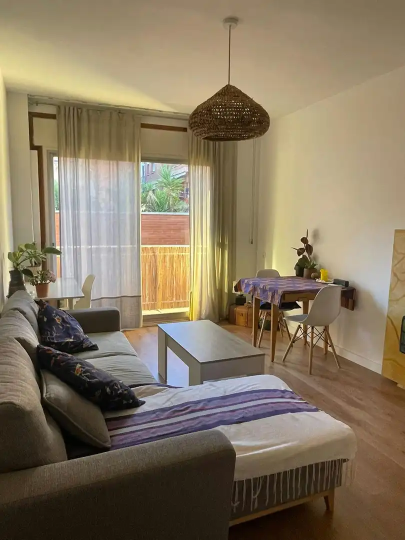 Wohnzimmer von Wohnung zur Miete in Barcelona mit Möbliert und Waschmaschine