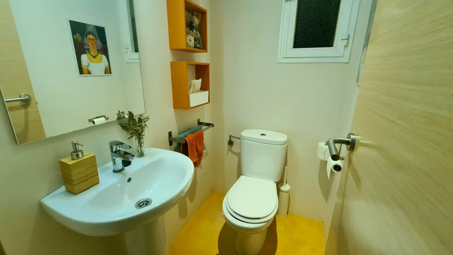 Baño de Planta baja en venta en Barcelona con Aire acondicionado, Calefacción y Terraza