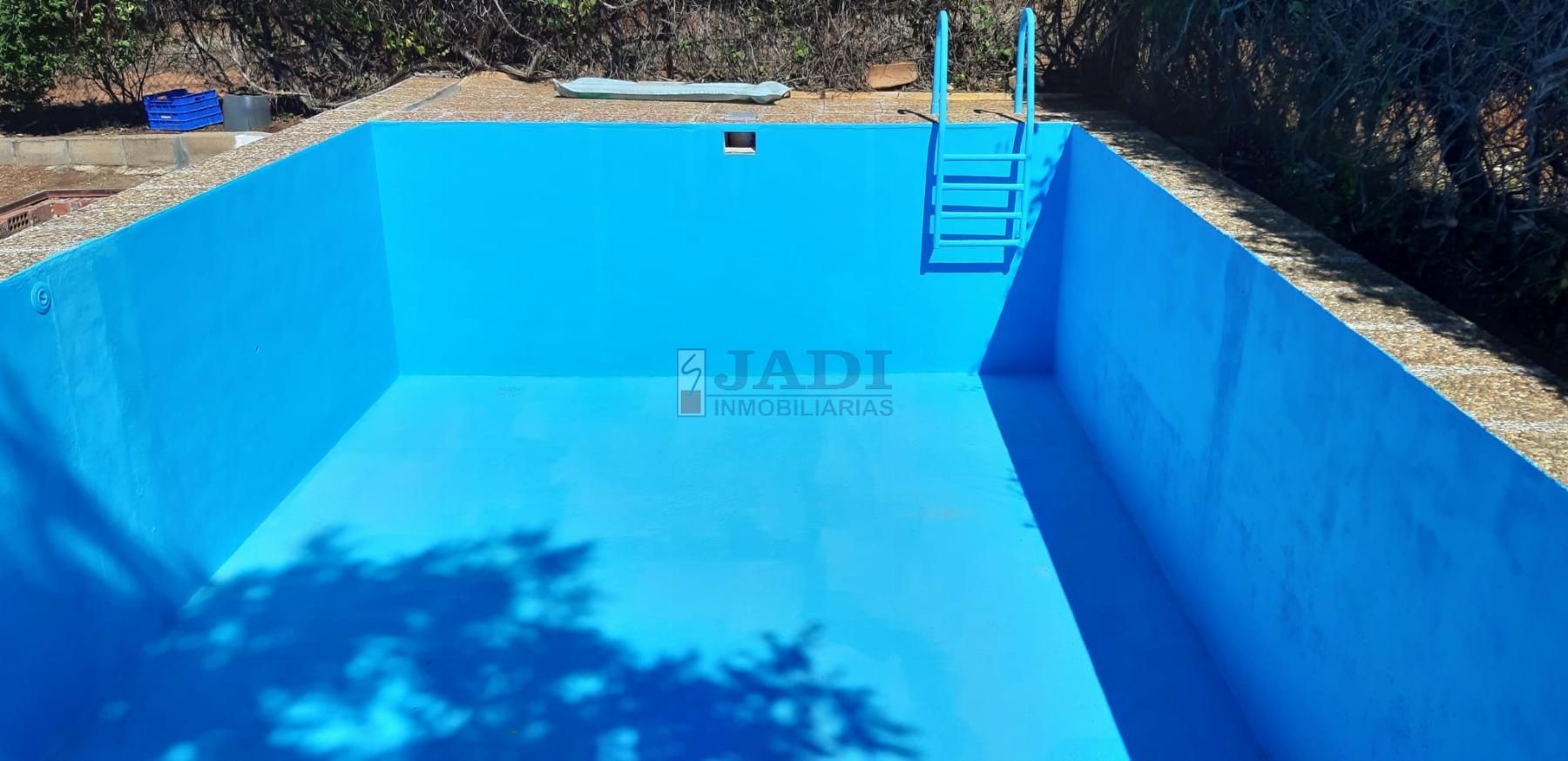 Schwimmbecken von Country house zum verkauf in Almuradiel mit Schwimmbad und Möbliert