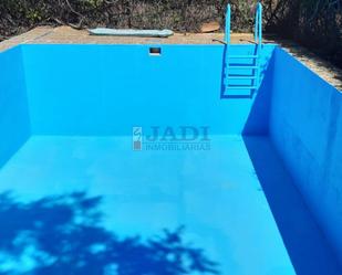 Piscina de Finca rústica en venda en Almuradiel amb Piscina i Moblat