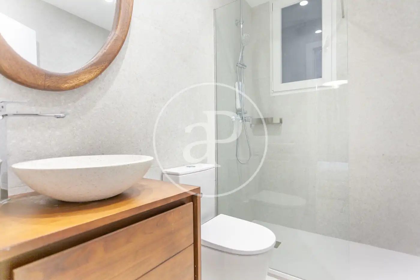Baño de Piso en venta en Valencia con Aire acondicionado, Calefacción y Terraza