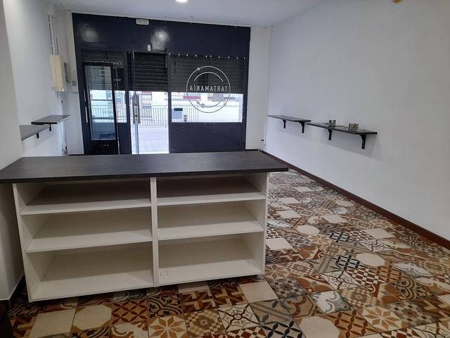 Local comercial en Alquiler en Carrer Cardenal Vidal i Barraquer en Centre