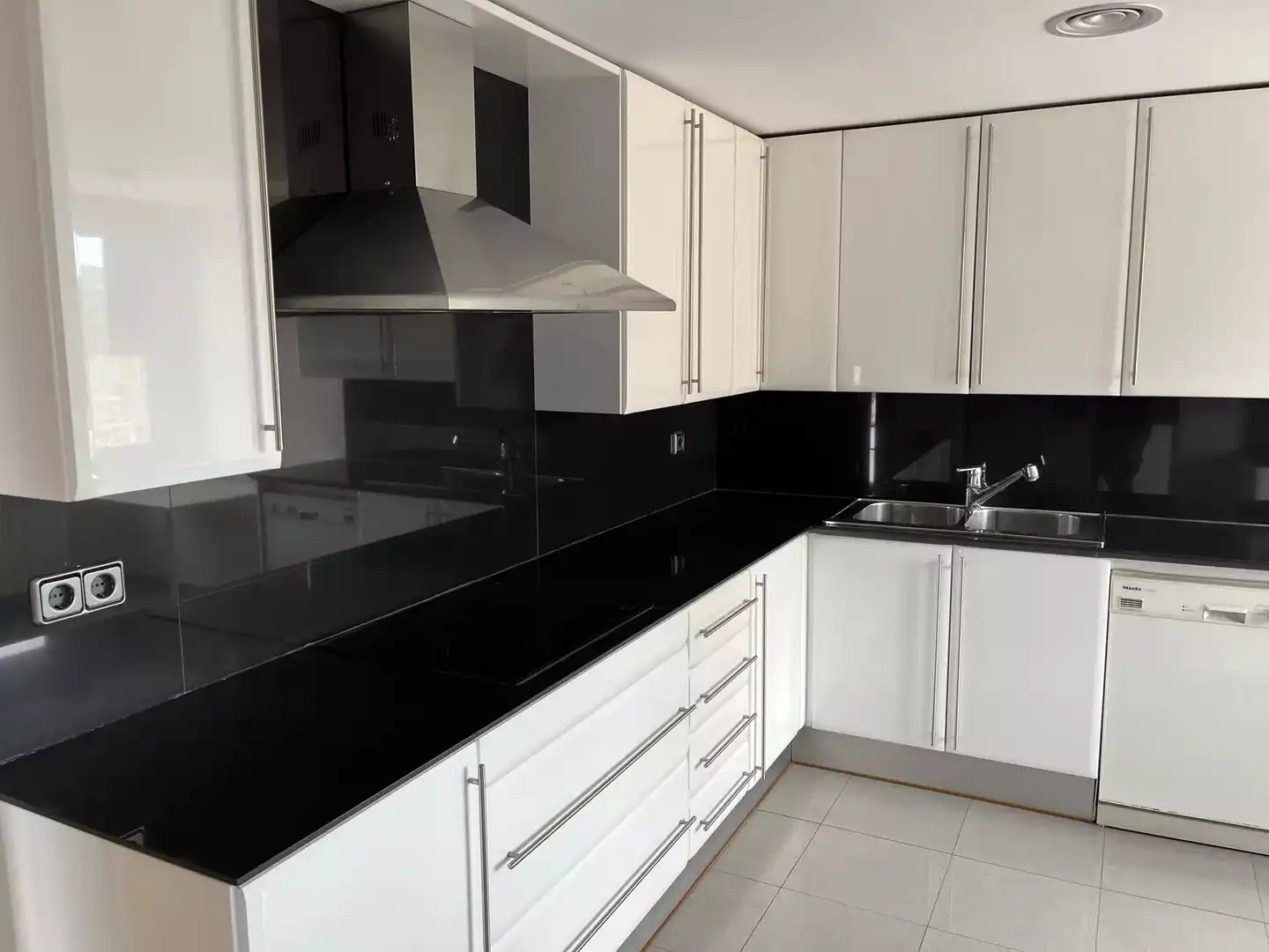 Kitchen of Flat for sale in Girona  with Air Conditioner, Heating and Parquet flooring