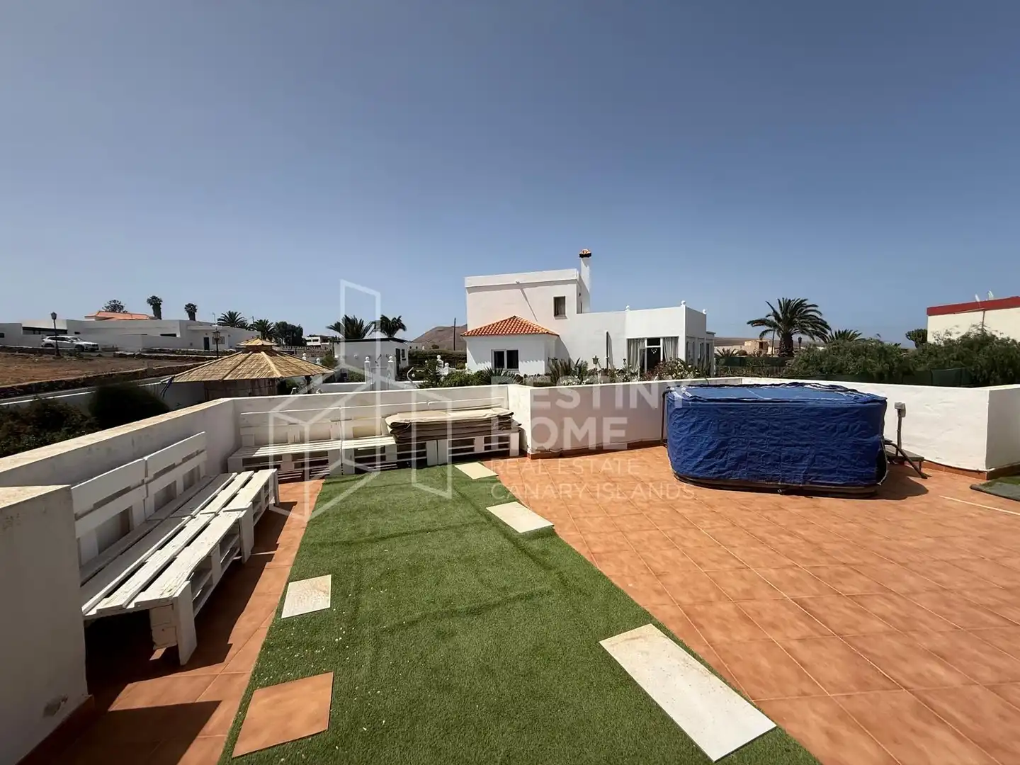 Terrassa de Casa o xalet en venda en La Oliva amb Terrassa, Piscina i Moblat