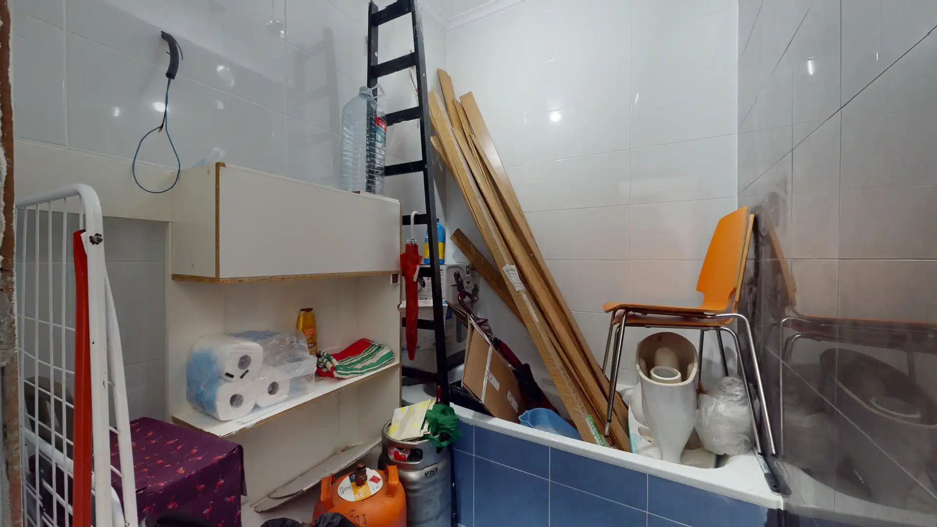 Baño de Planta baja en venta en Bilbao  con Calefacción
