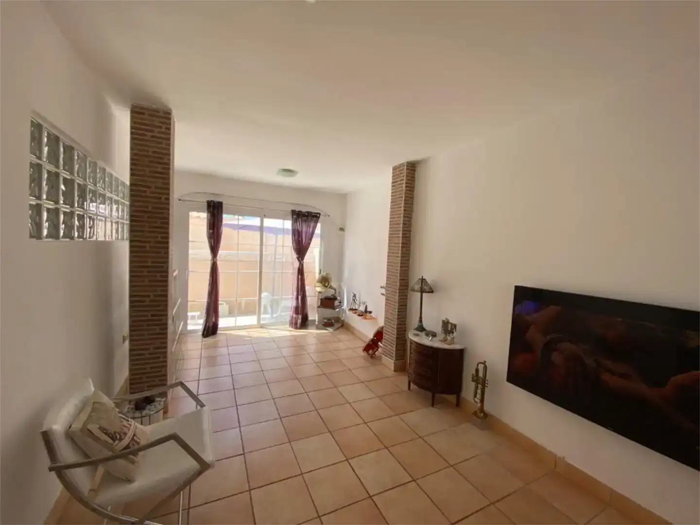 Sala d'estar de Casa adosada en venda en Antigua amb Aire condicionat