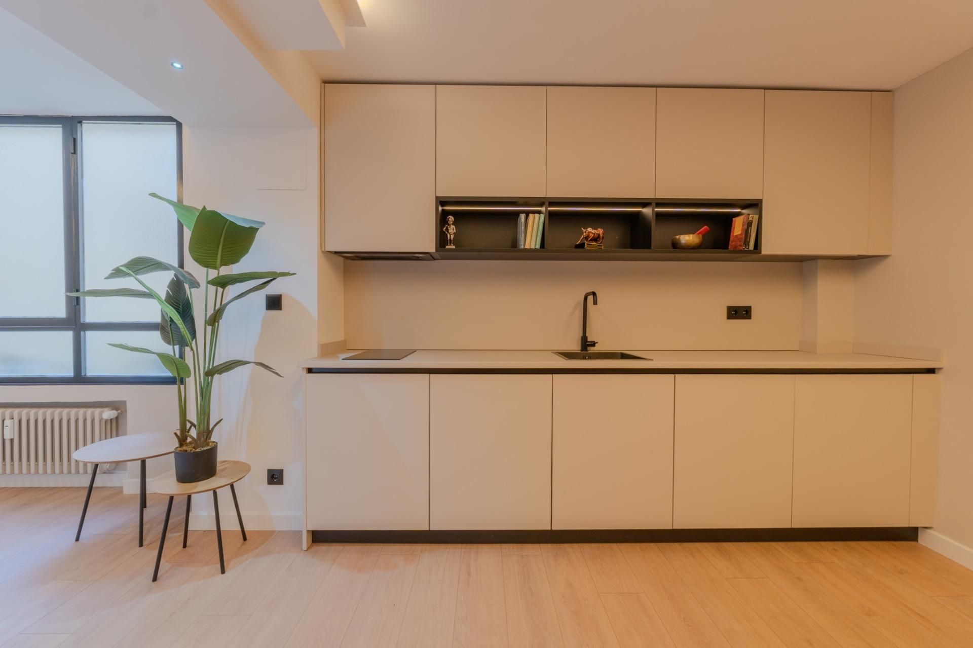 Kitchen of Planta baja for sale in  Logroño  with Air Conditioner, Heating and Terrace