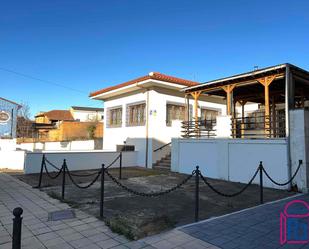Exterior view of Building for sale in Sariegos
