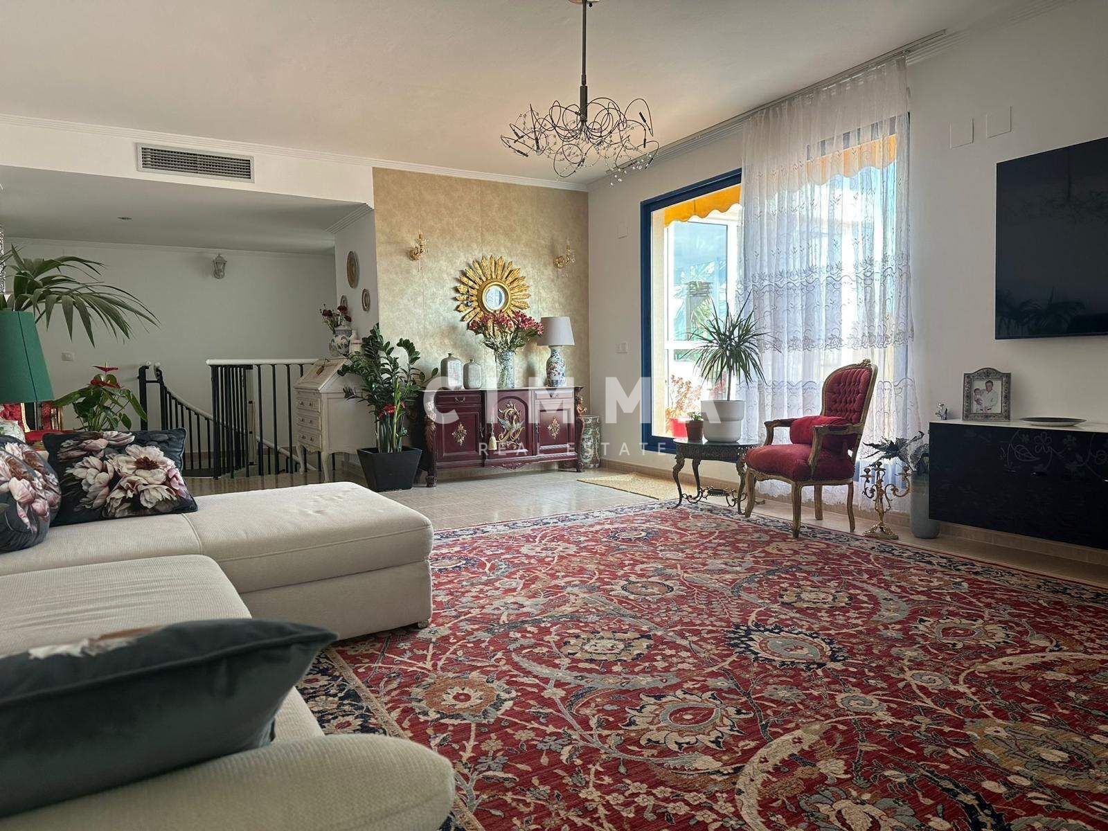 Sala d'estar de Àtic en venda en Villajoyosa / La Vila Joiosa amb Jardí privat, Terrassa i Piscina comunitària