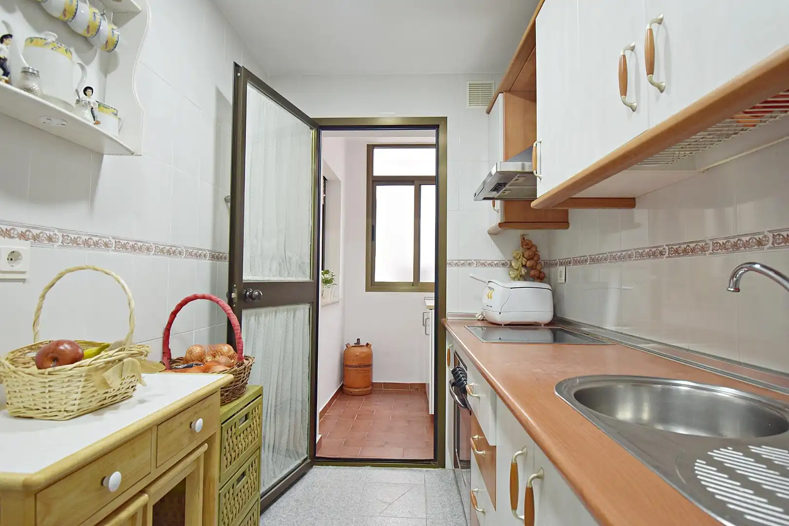 Kitchen of Flat for sale in Jerez de la Frontera  with Terrace, Balcony and Community pool