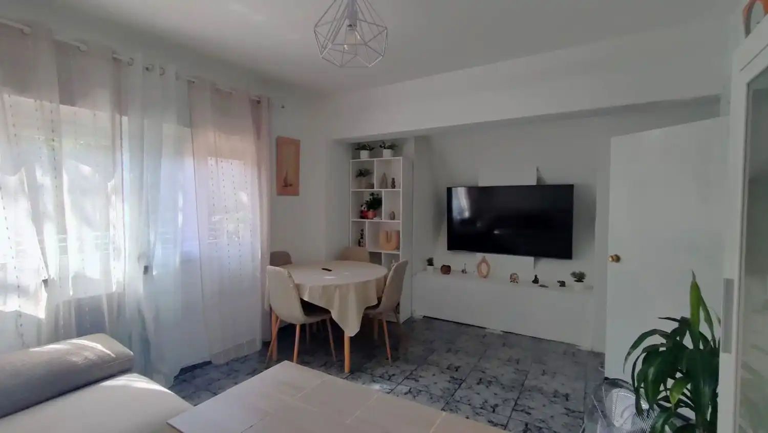Sala d'estar de Pis en venda en Valdepeñas amb Calefacció