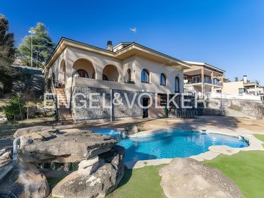 Casa con piscina in vendita a Caldes de Montbui