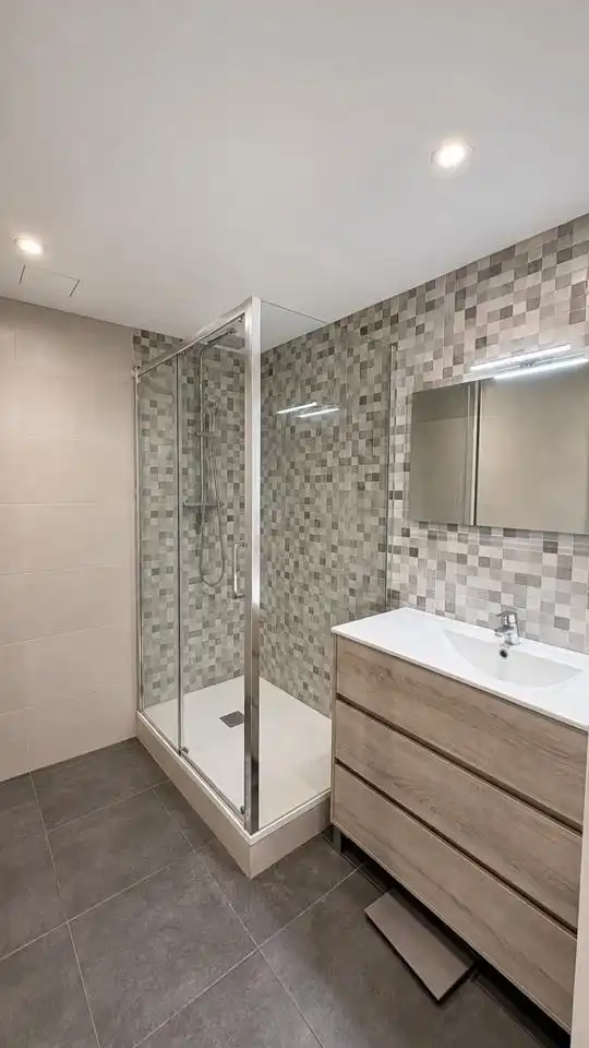 Baño de Piso en venta en Tarragona con Aire acondicionado