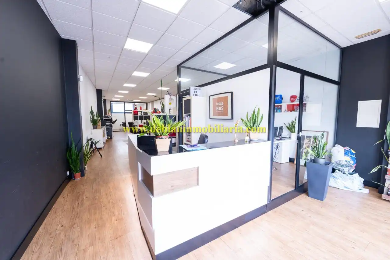 Business premises for sale in Tui, imagen 2