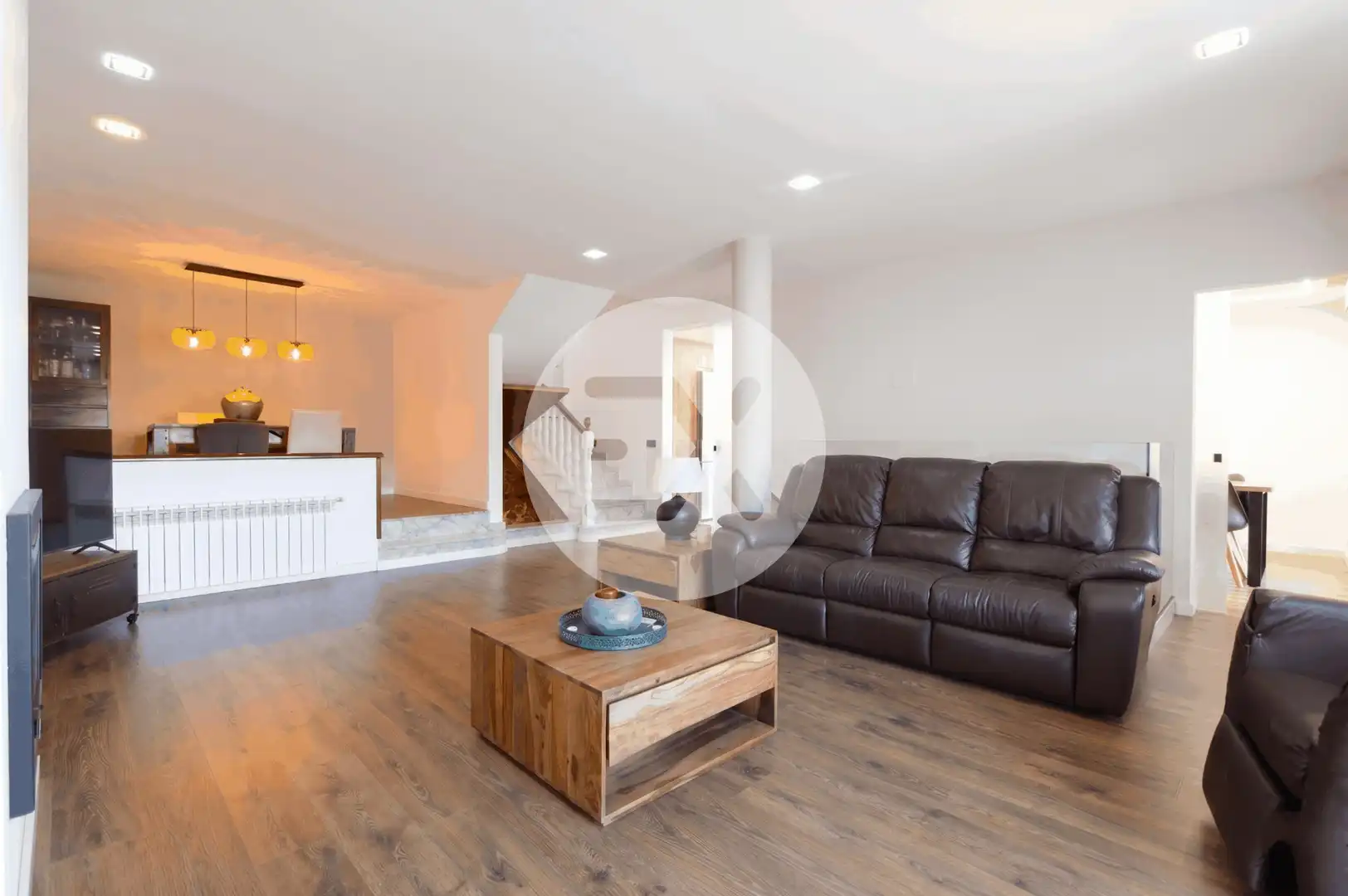 Sala de estar de Casa o chalet en venta en Sant Boi de Llobregat con Aire acondicionado, Calefacción y Jardín privado