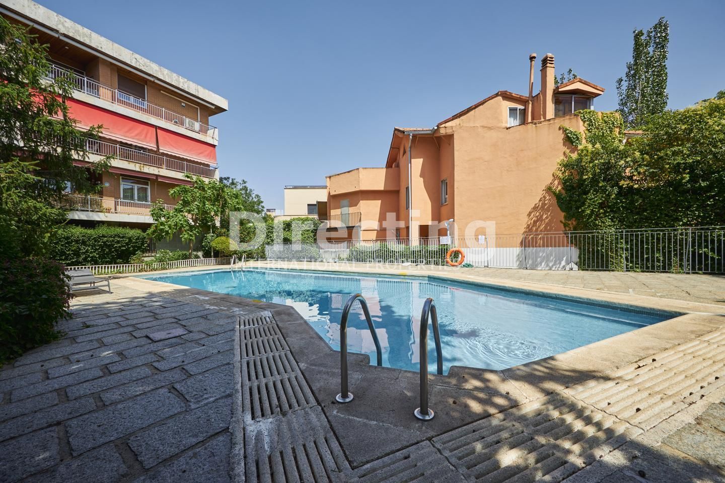 Exterior view of Flat for sale in  Madrid Capital  with Air Conditioner, Terrace and Furnished