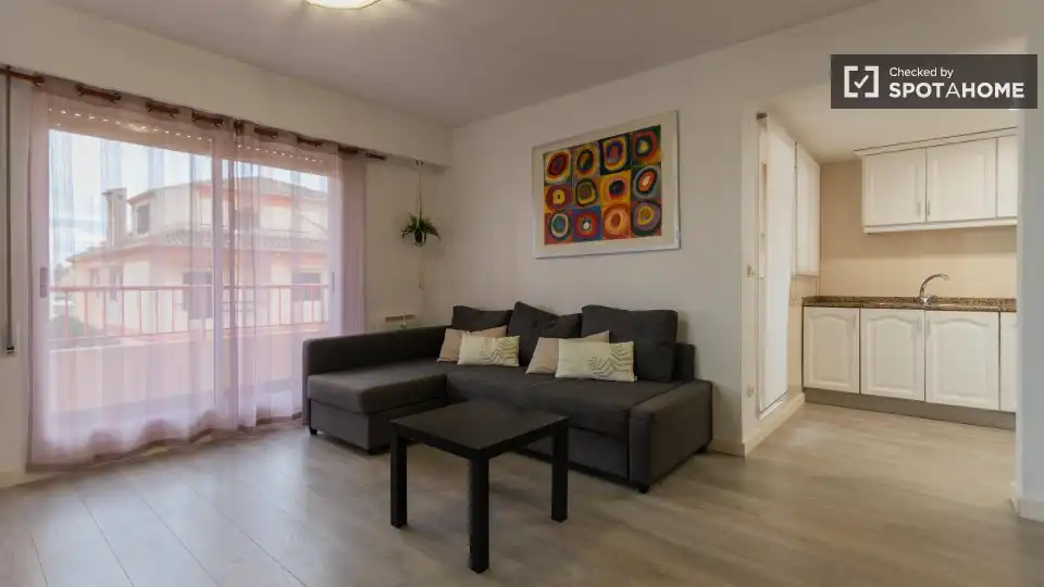 Sala d'estar de Pis de lloguer en Sueca amb Aire condicionat, Calefacció i Moblat